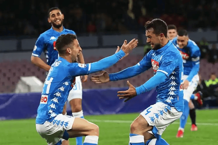 意甲豪门对决！尤文主场复仇VS那不勒斯残阵冲冠，谁能抢占欧战主动权？