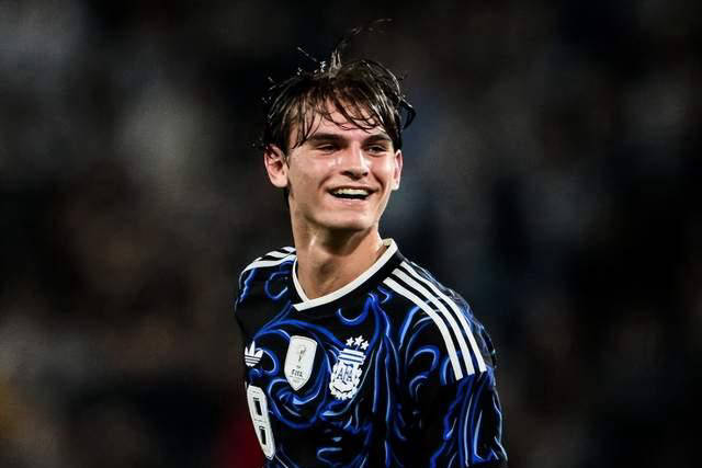 皇马锁定三大中场目标：巴黎核心居首，曼城金球巨星罗德里在列